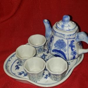 ADORABLE MINI TEA SET